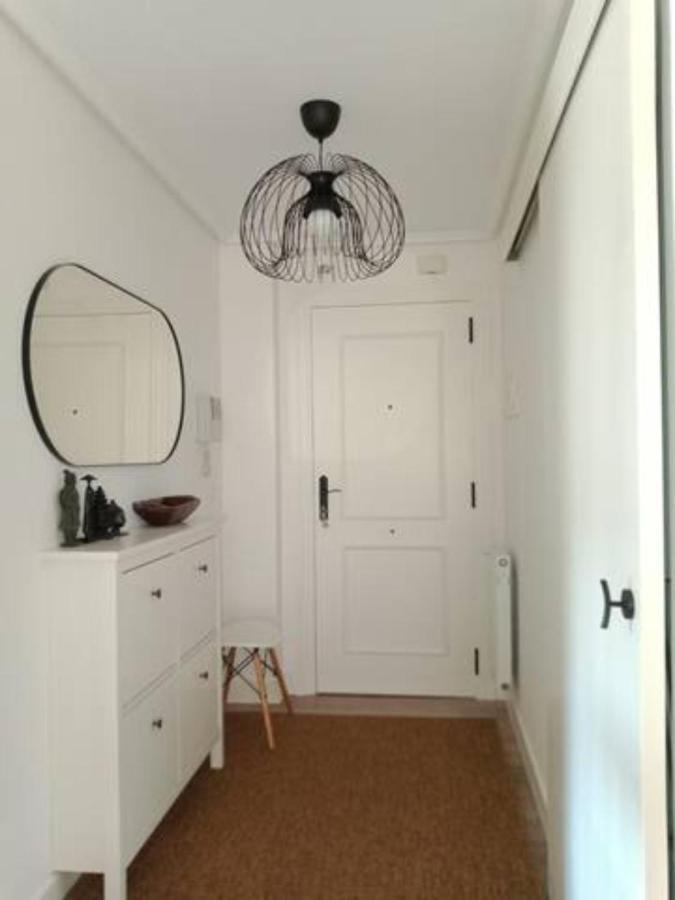Apartamento Con Suite, Zona De Trabajo Y Yoga Wifi Y Garaje กาสโตร-อูร์เดียเลส ภายนอก รูปภาพ